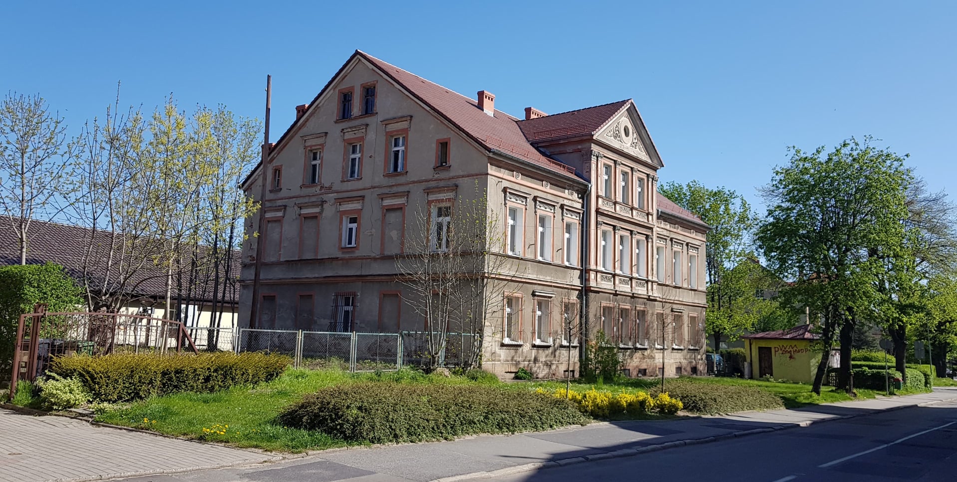 budynek centrum organizacji pozarządowych przy ulicy wolnosci 109