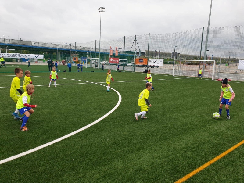 UKS "Siódemka" Bielawa gościł we Wrocławiu i zagrał w kolejnej, jesiennej edycji Tarczyński Arena Cup!