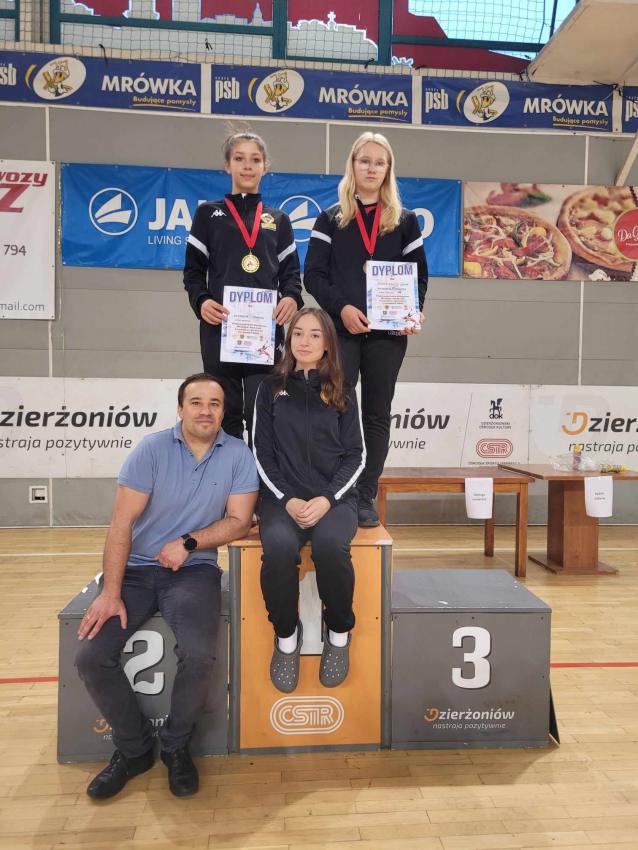 Laureaci na podium