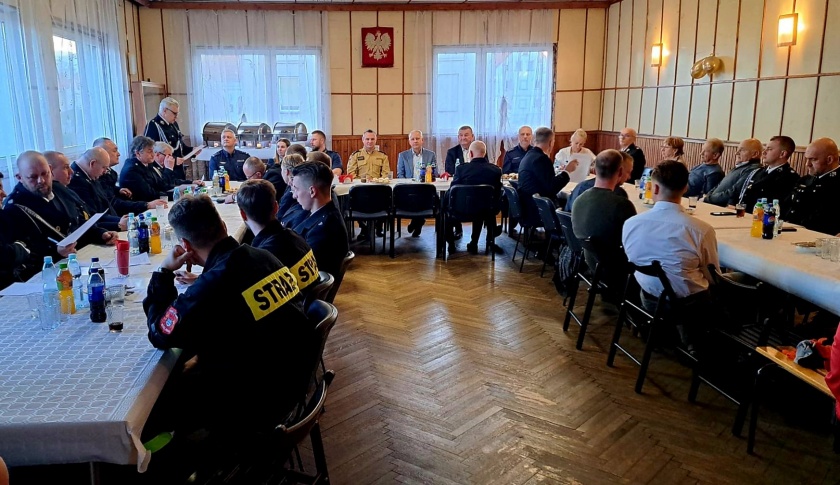 Przedstawiciele bielawskiego samorządu na spotkaniu z OSP