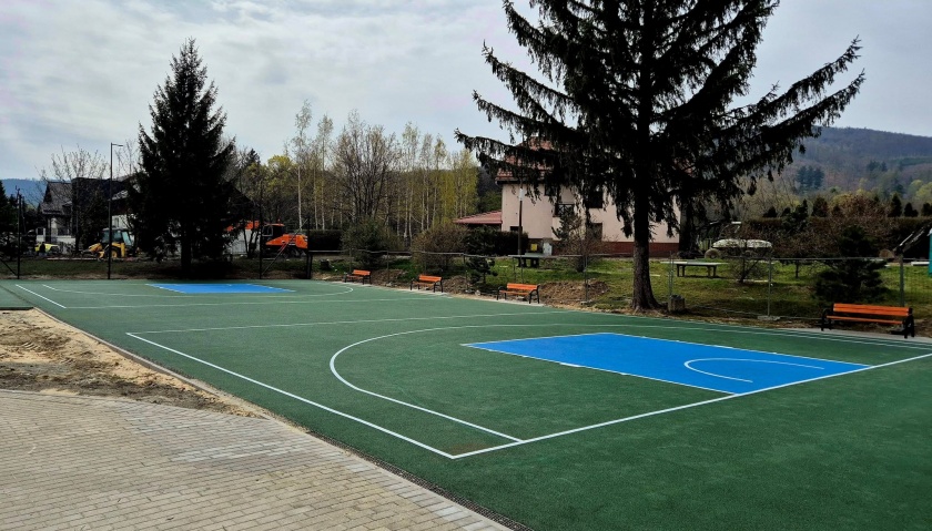 Zmodernizowane boisko do streetballa